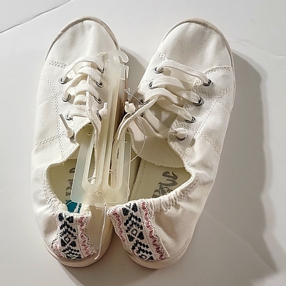 Mad Love Shoes Womens Mad Love Lennie Sneakers Poshmark